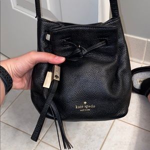 Kate Spade crossbody bucket bag
